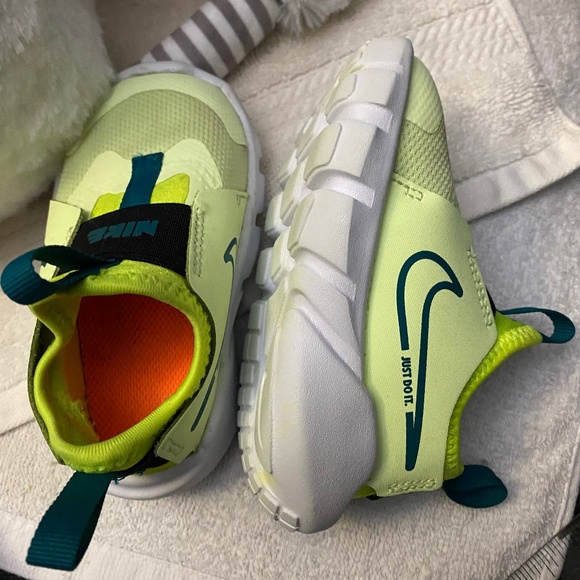Nike Baby Toddler Summer Lime Green Slip On Flex Runners Sneakers - Picture 16 of 16